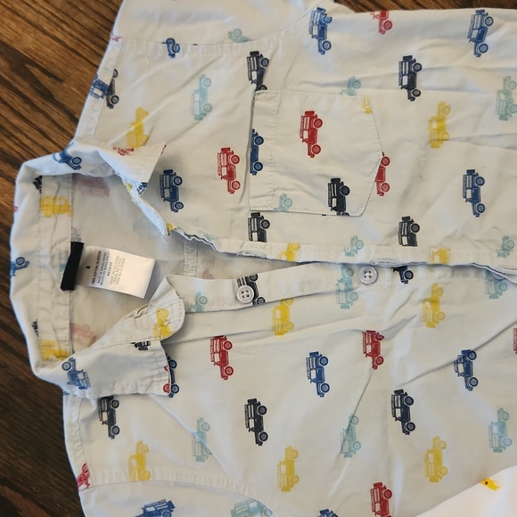 Lot 2 Boys Size 5/6 Button Downs - Picture 3 of 5